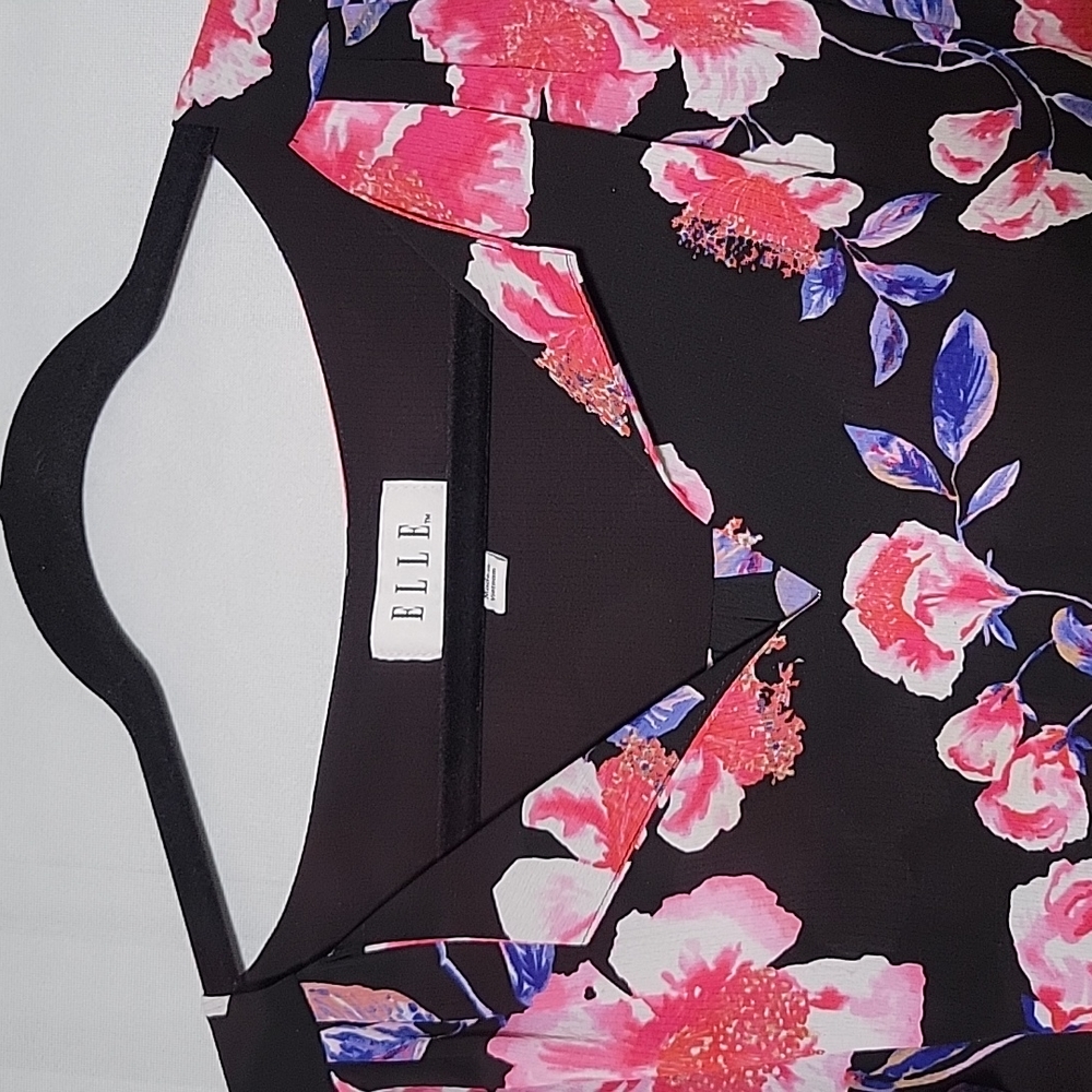 Elle XL Black & Pink Floral Top - Picture 3 of 9